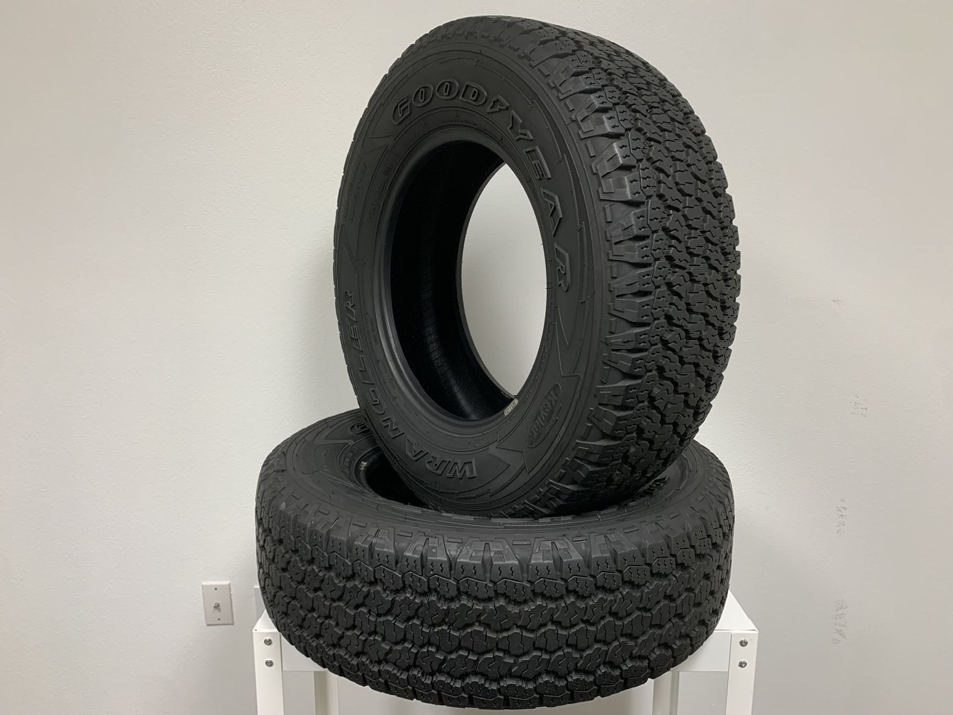 Good Year Tires 255/70r17