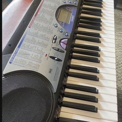 PIANO KEYBOARD 