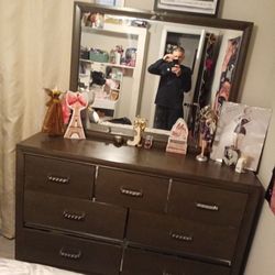 Dresser furniture mirror