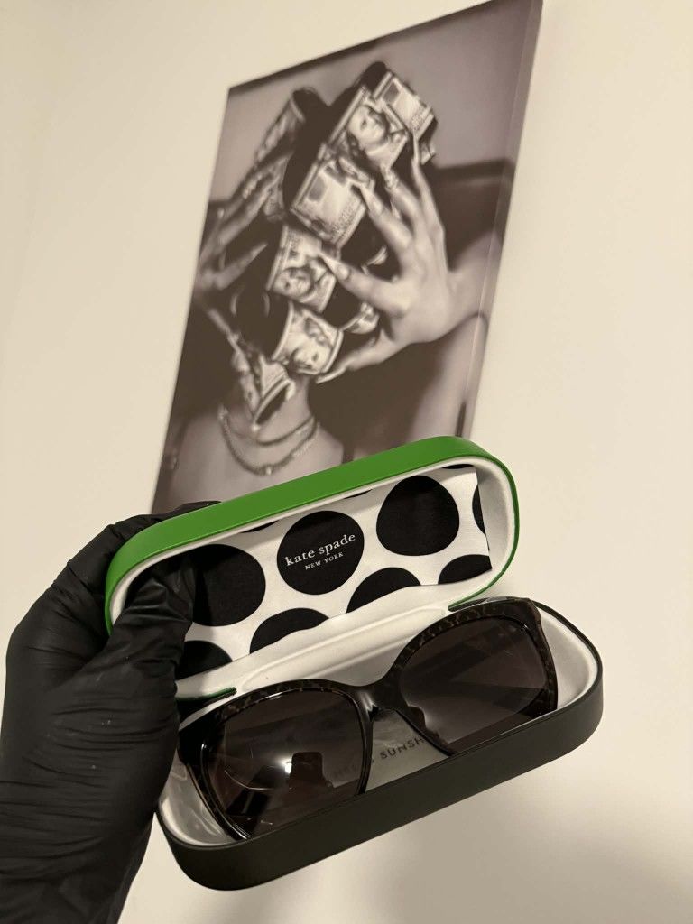 NWT Kate Spade "Hello Sunshine" Tortoise Shell Sunglasses with Green Case