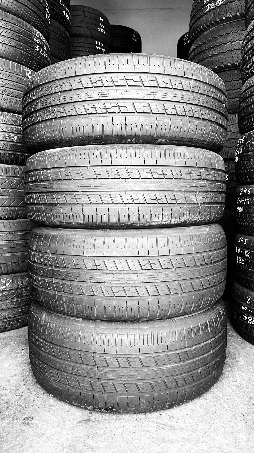 255/50/19 & 235/55/19 Hankook Set Of Tires