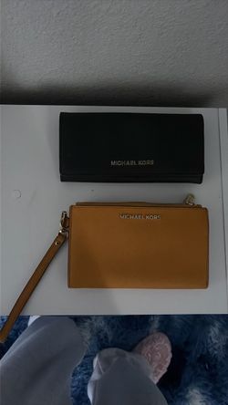 Michael Kors Wallets