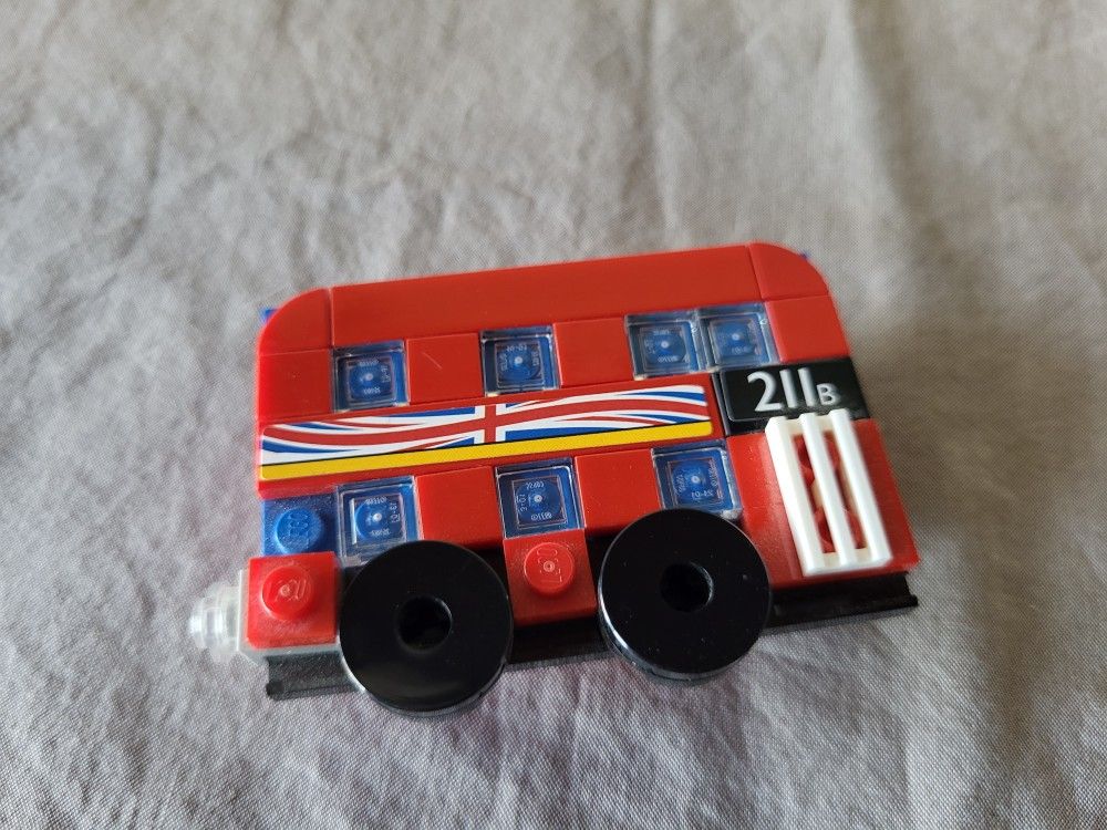 Lego London Bus Magnet Build