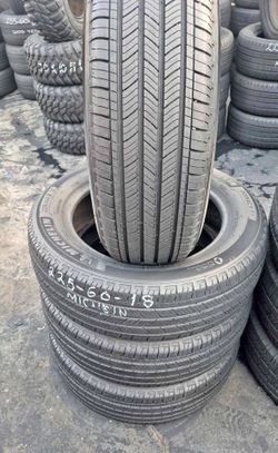 225/60/18 Michelin 📍📍 Vendo un set de llantas con 80% de vida las 4 📍🌟