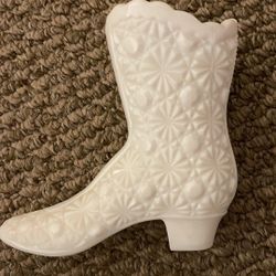Fenton Daisy And Button Boot