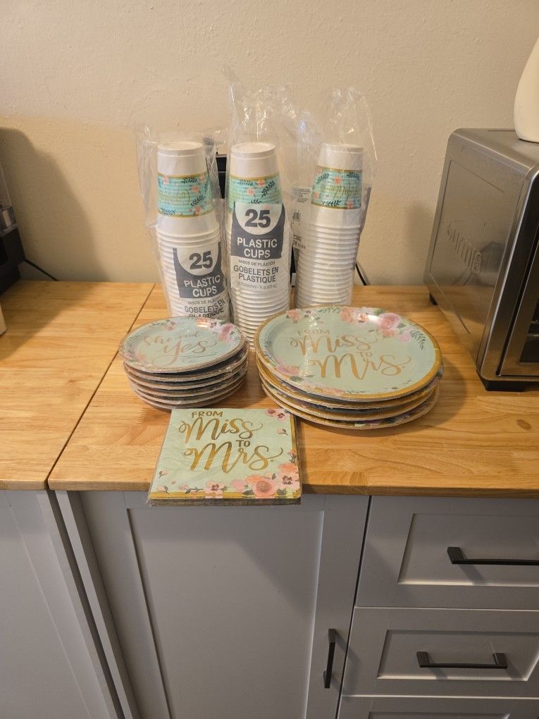 Bridal Shower Plates And Cups And A Package Of Napkins