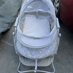 Dream On Me Bassinet 