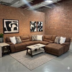 Like New Power Redlining Sectional-FREE DELIVERY 🚚 