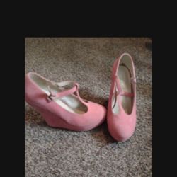 Pink High Heels Very Good Condition 😉