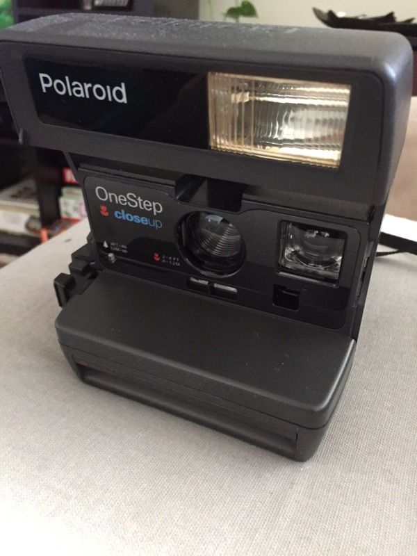 Polaroid OneStep Closeup 600 Instant Camera