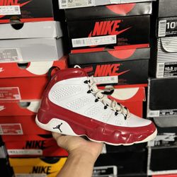 Jordan Gym Red 9s size 12 USED But Clean