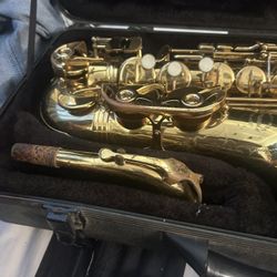 Mavis Alto Saxophone – Great Condition w/ Case