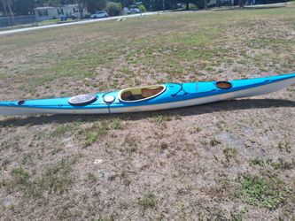 17 foot millennium fiberglass kyak