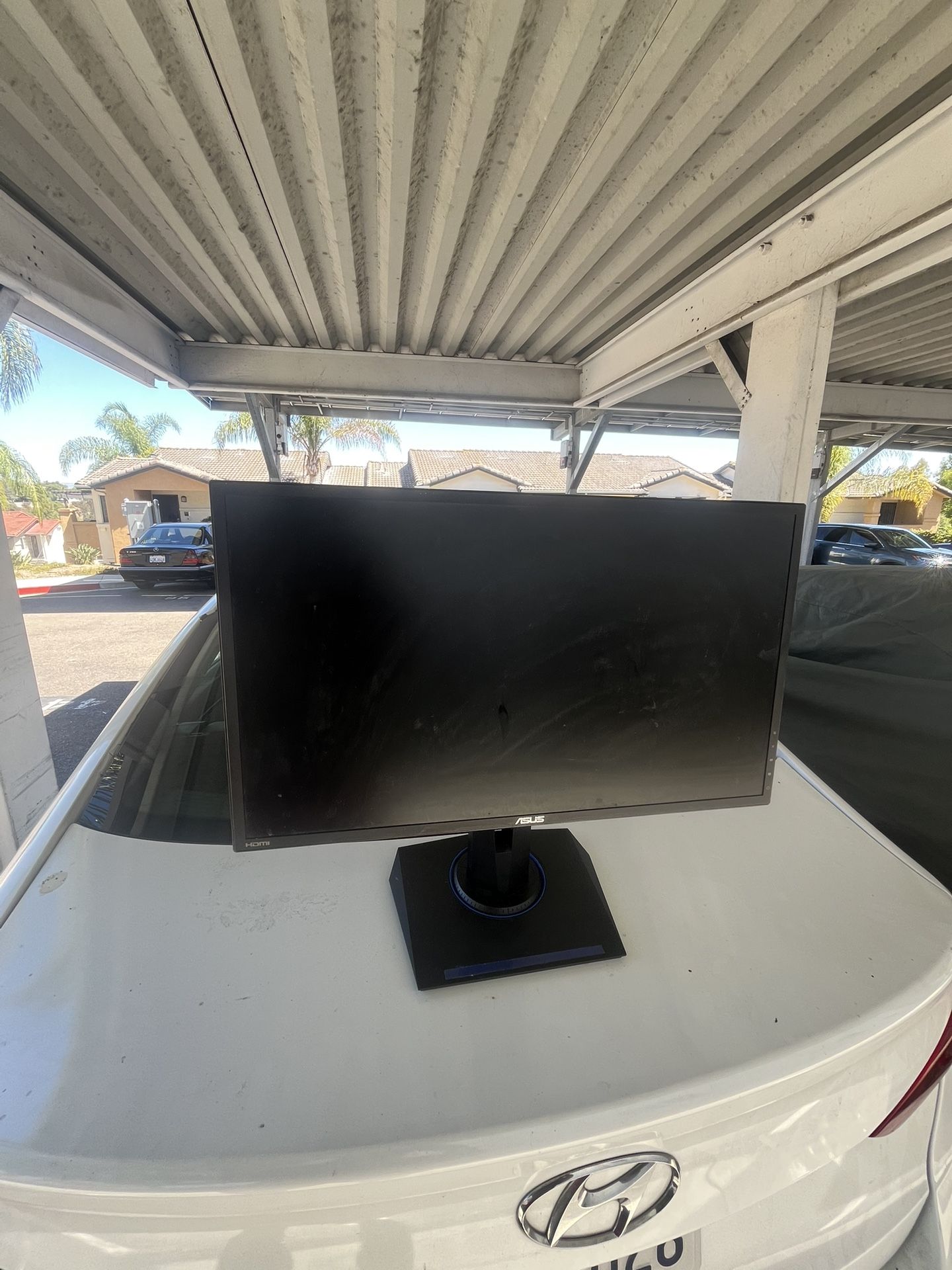 Asus 140 Htz” Moniter