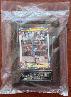 Mark McGwire #62 Sept 8 1998 Limited Edition Plaque w/ COA 1988 Fleer Card