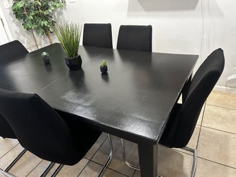 Dinning Table 6 Chairs 