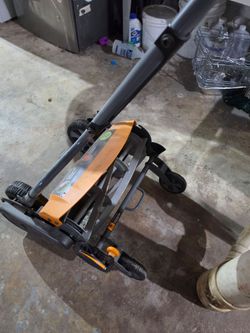 Fiskars push mower 18inch