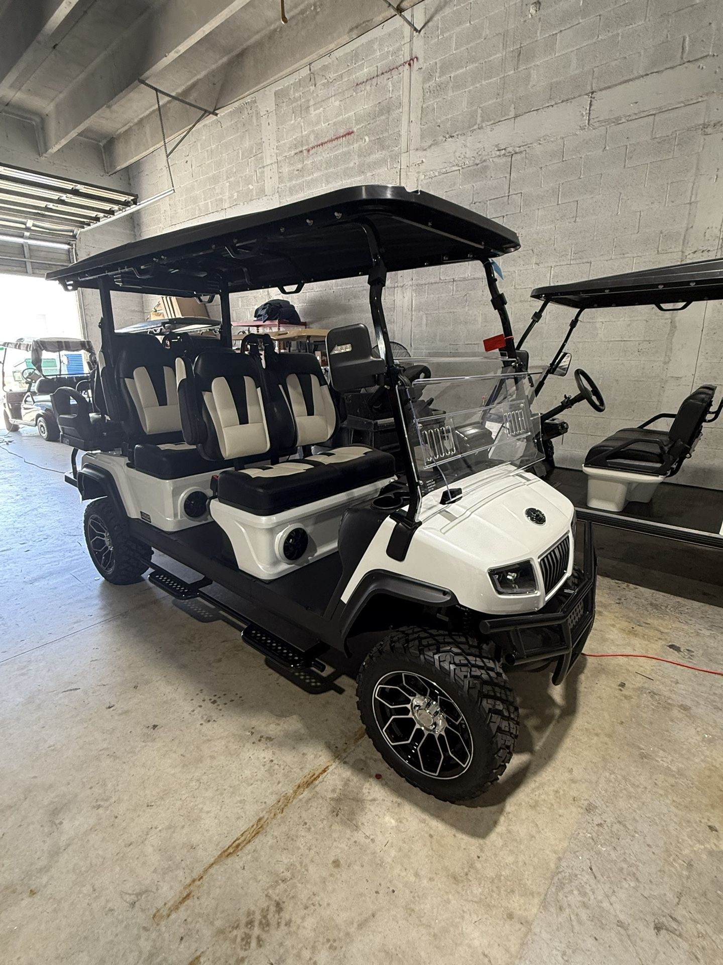 New Lifted Lithium Golf Cart
