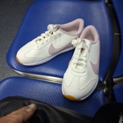 Women's Nike Shoes 