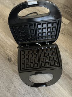 Waffle Maker 
