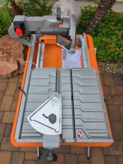 Ridgid 9-Amp 7 in. Blade Corded Wet Tile Saw with Stand