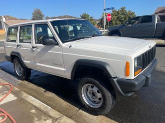 1998 4x4 Jeep Cherokee XJ