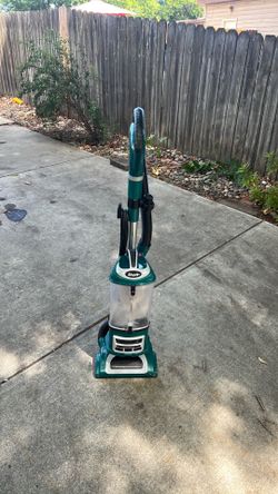Shark vacuum