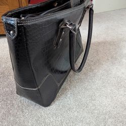 Black Purse 