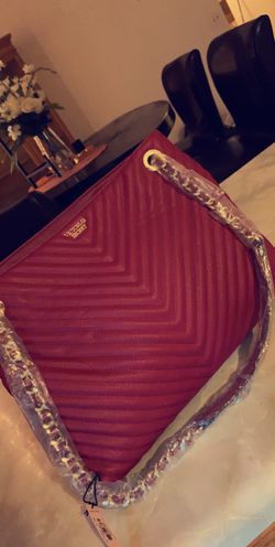Brand new Victoria secret purse!!! Best offer