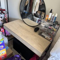 42” Makeup Vanity Desk with Mirror