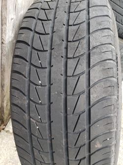 Tire 215/60R16