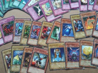 35 Yugioh Cards