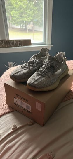 Yeezy boost 350 beige