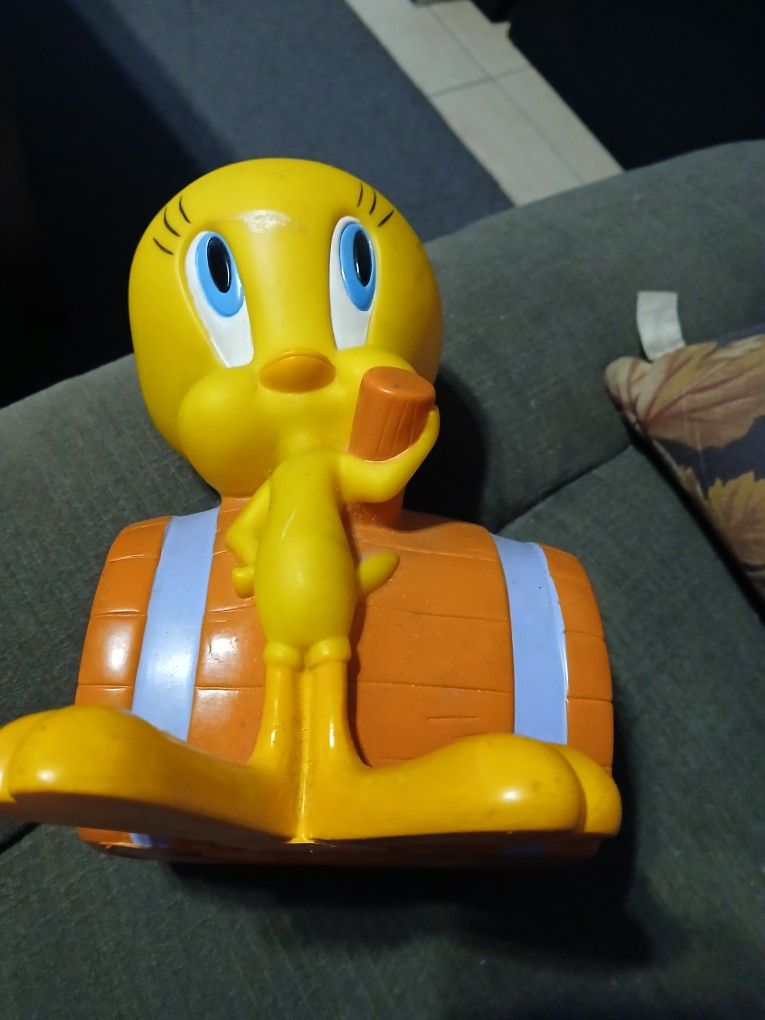 1992 Tweety Bird Bank Excellent Condition