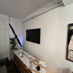 High-Quality 120-inch Manual Projector Screen - Must Go by Tomorrow!