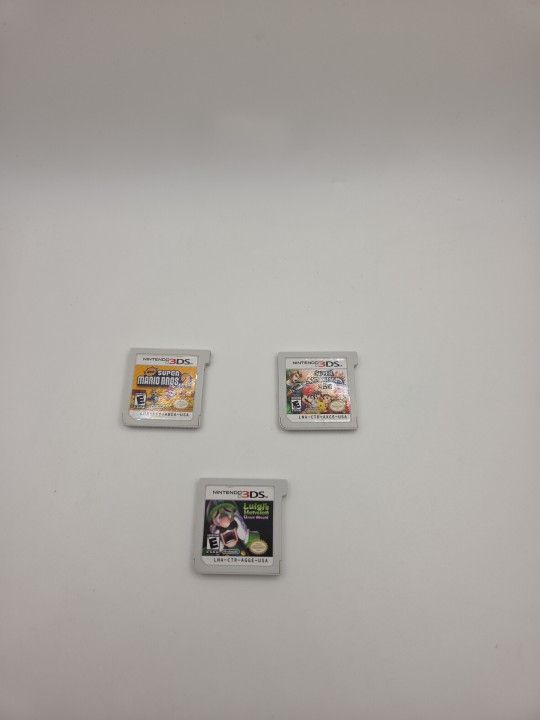 3 Nintendo 3DS Games- Mario Bros 2- Luigis Mansion Dark Moon- Smash Bros