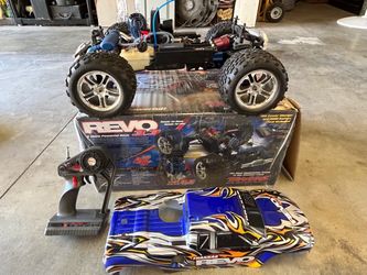 RC trucks and cars Team Losi and Traxxis Revo
