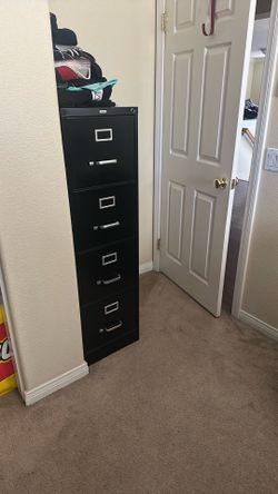 Filling cabinet