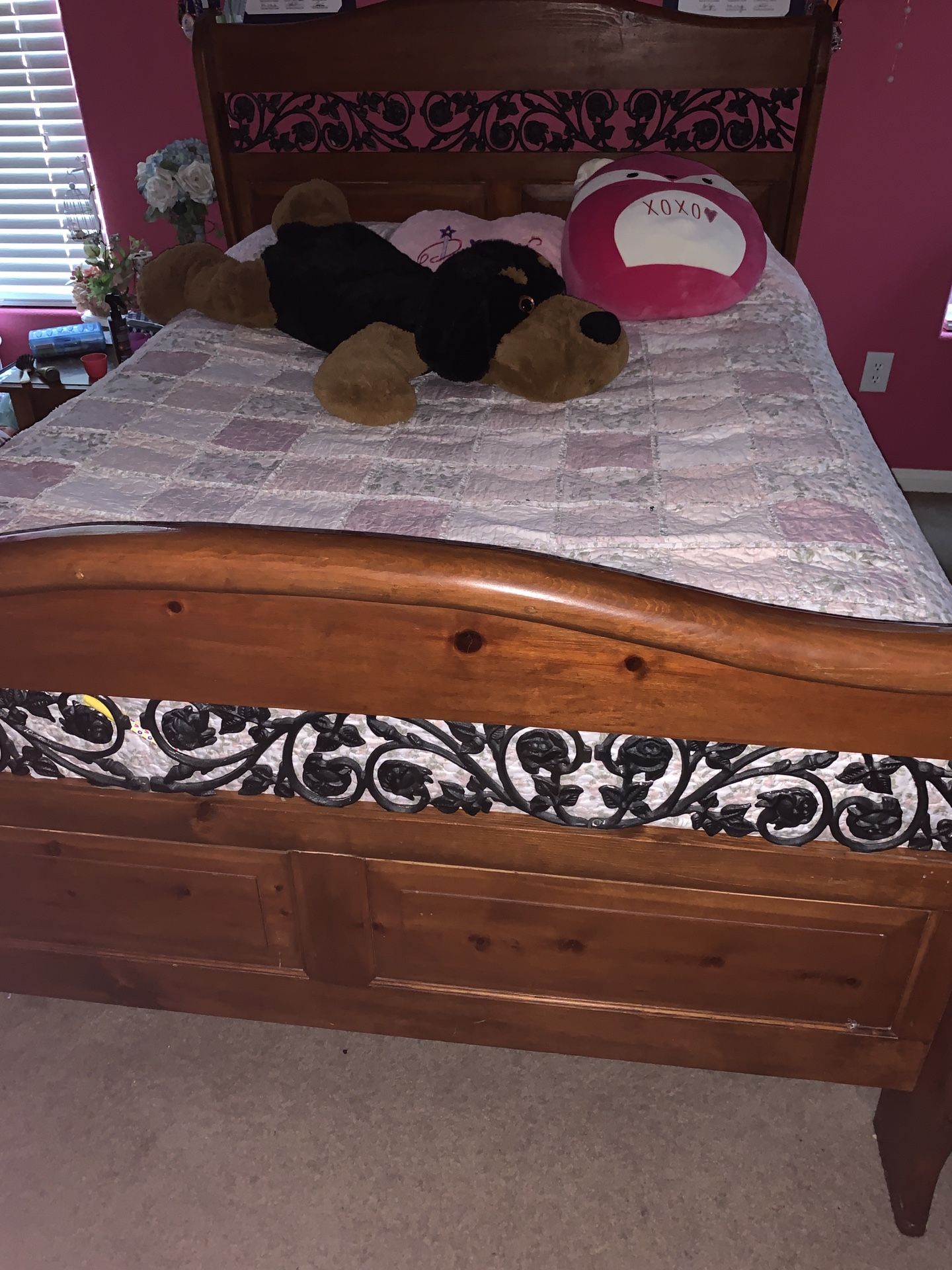 Queen size bed