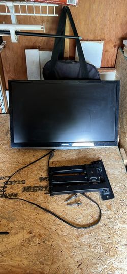 Toshiba TV with Wall Mount