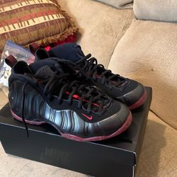 Foamposites Size 13 Like New!