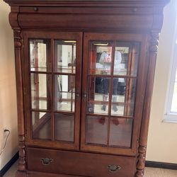 Thomasville Lighted Cabinet 