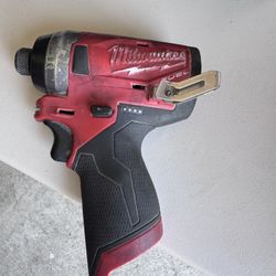 Milwaukee M12 Impact 