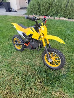 49cc 2 stroke gas mini dirt bike for kids ages 4-10,28 mph