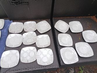 Glass dinner plates