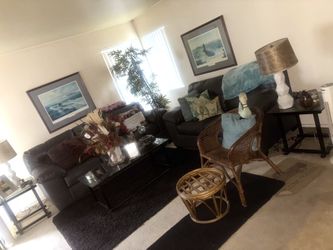 Sofa Table And Lamps