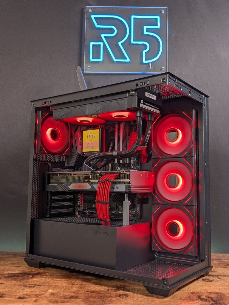 RX 7800xt // Ryzen 5700x3D // 32GB RAM // 1TB Gen4 NVMe // WiFi