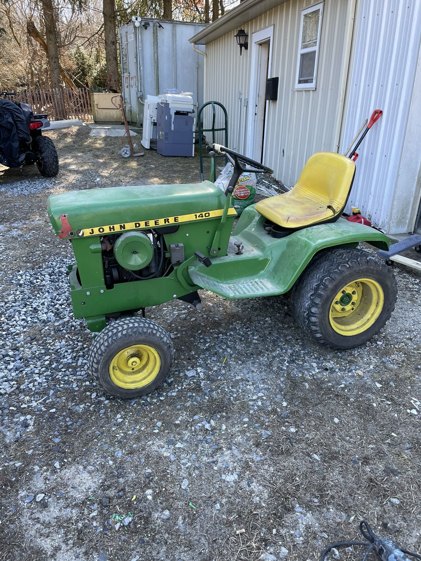 John Deere lawn tractor
