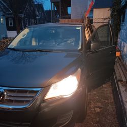 2010 Volkswagen Routan