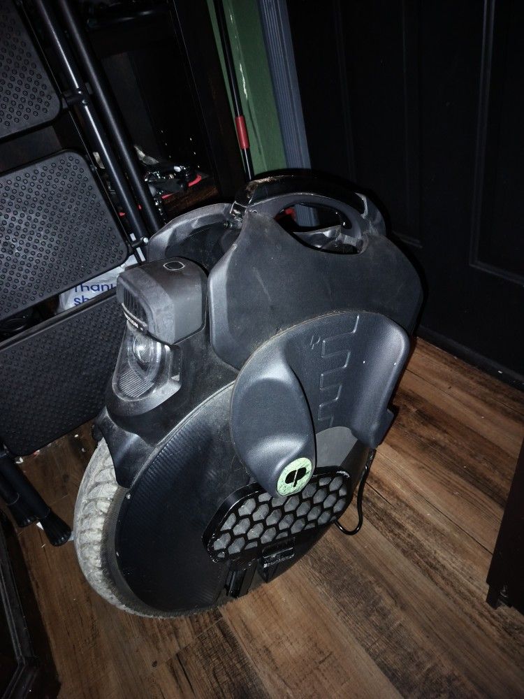 Inmotion V11 Electric Unicycle